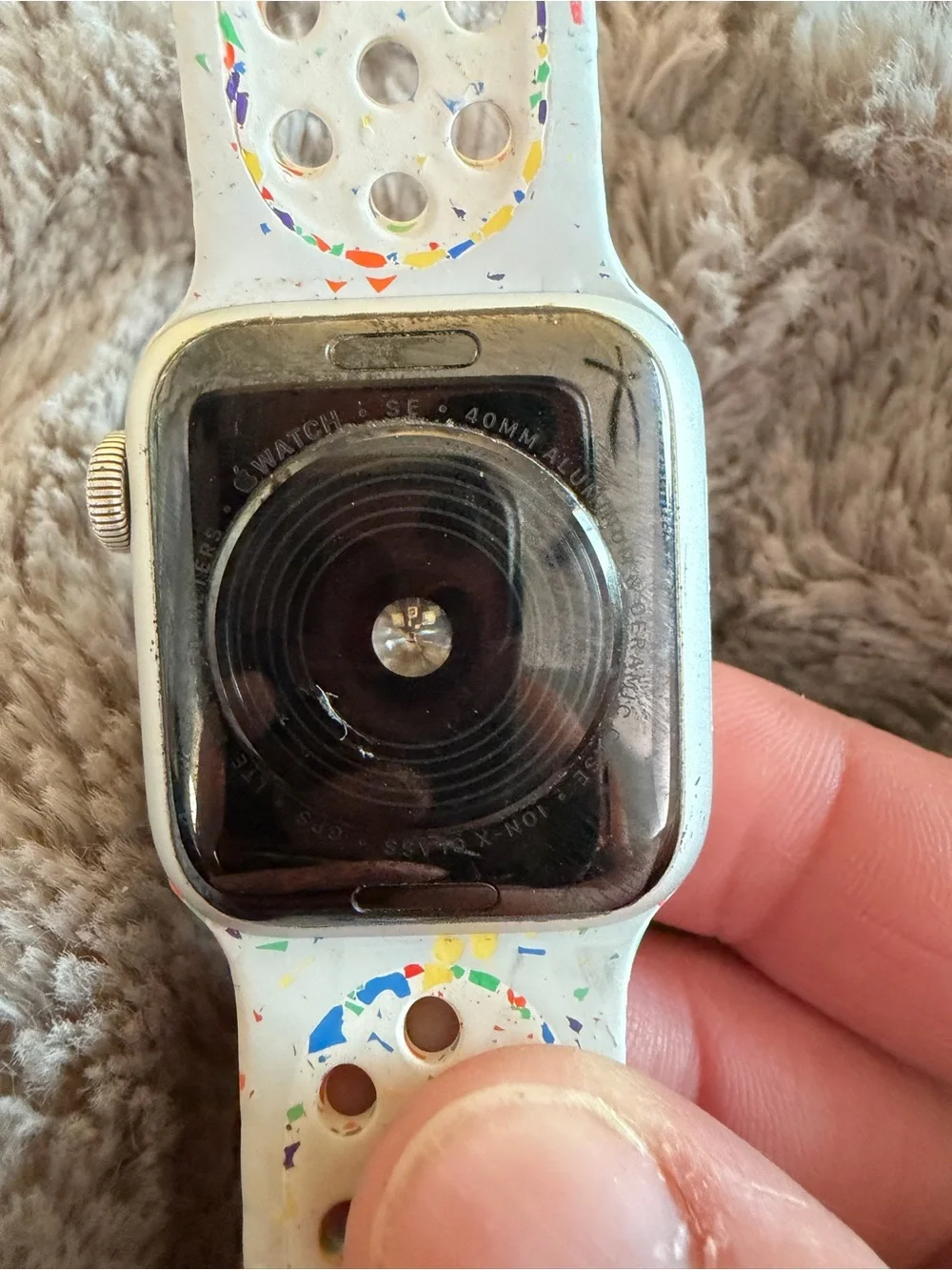 Apple Watch SE GPS + Cellular Silver with White Speckled Perforated Sport Band